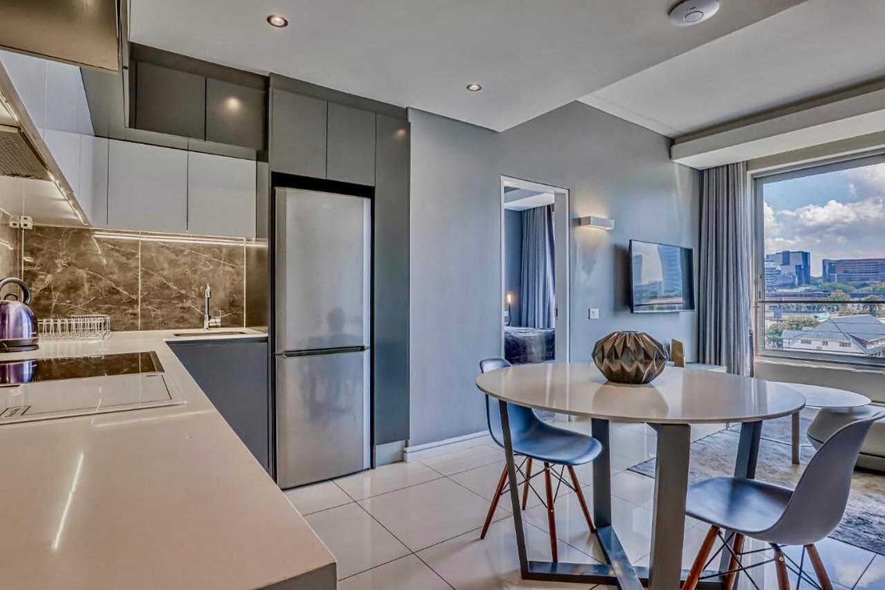Hotel Apartment In Sandton Private Unit Johannesburg Eksteriør bilde
