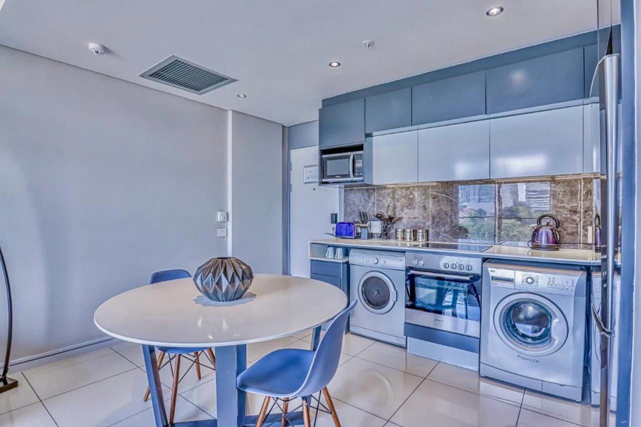 Hotel Apartment In Sandton Private Unit Johannesburg Eksteriør bilde